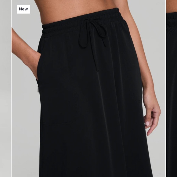 SPANX Black carry on travel Midi Skirt - Picture 3 of 8